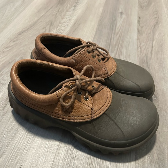 CROCS Other - CROCS  Axle All Terrain Tan Leather Upper Lace up Shoes M 12